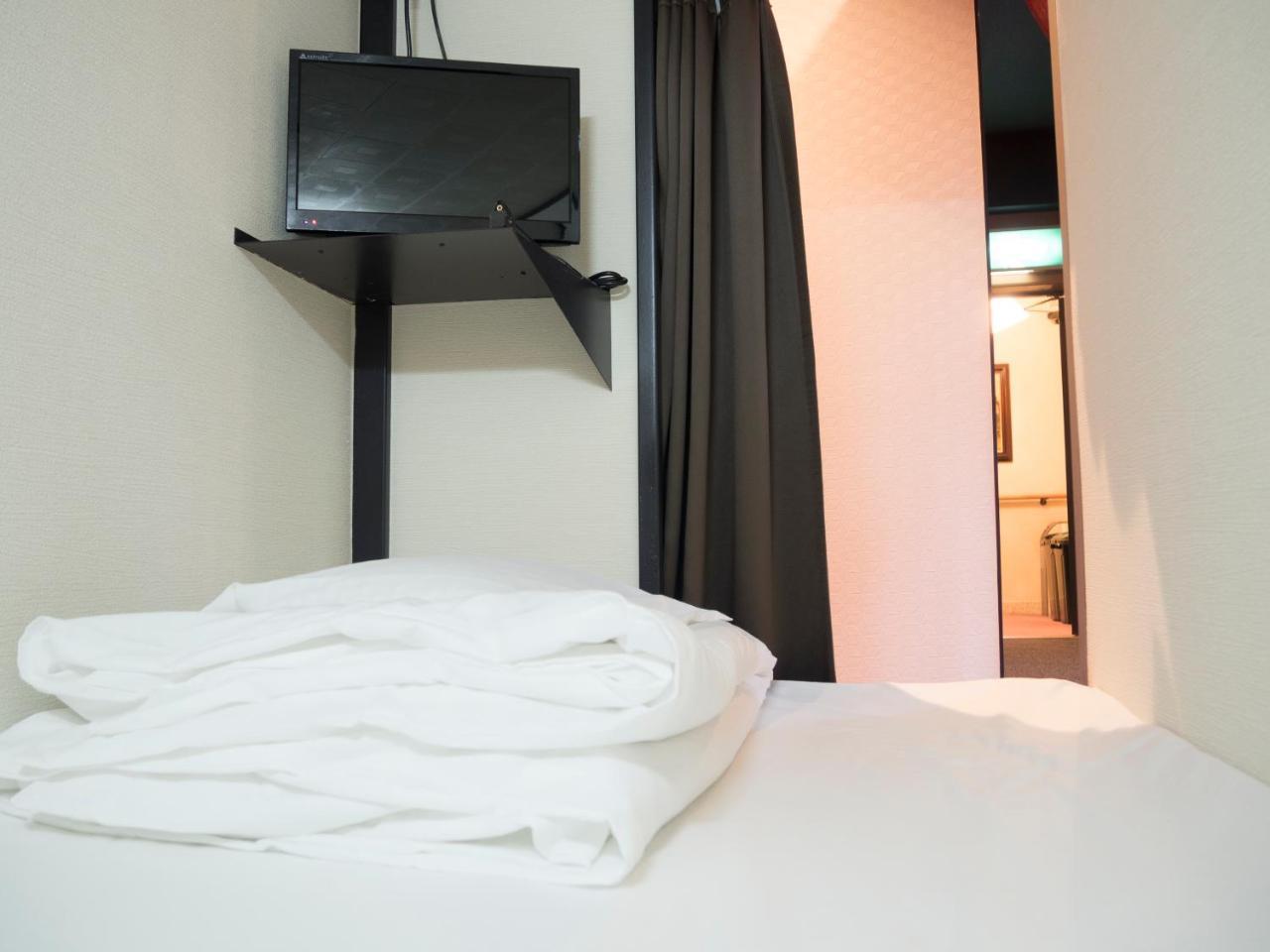 Kapselhotel Capsule Hatagoya *
